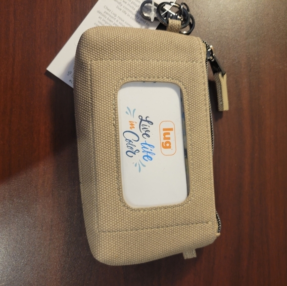 NWT- LUG - METRO XL MATTE LUXE VL ID POUCH > Sand with Boquet Cream inter - Picture 4 of 4